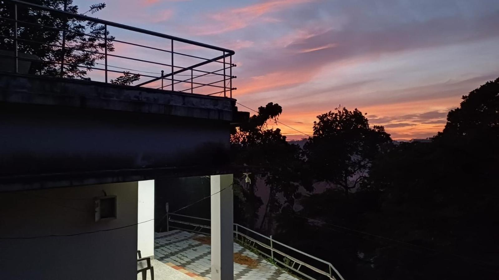 הוסטל 3R Residency מונאר מראה חיצוני תמונה
